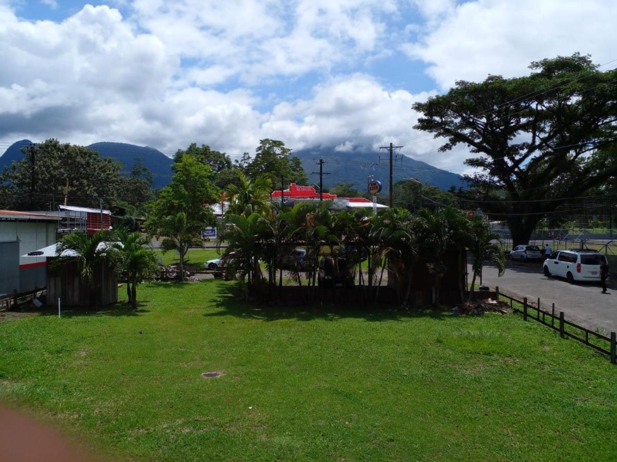 La Pension Backpackers La Fortuna Εξωτερικό φωτογραφία